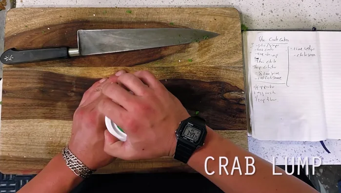 Combine crab meat, shrimp, and prepared vegetables in a bowl.
