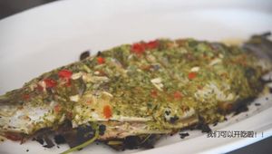 Thai Grilled Fish in Banana Leaf: A Festive Recipe