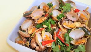 Easy Low-Fat Thai Style Clams Recipe