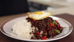 Thai Basil Beef Stir-fry (Pad Kra Pao) Recipe - 15-Minute Meal!