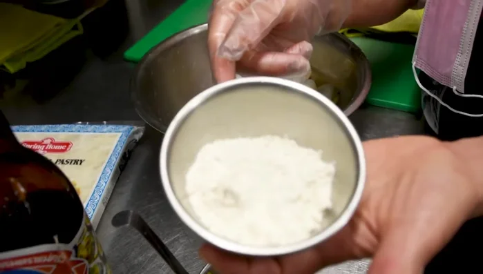 Prepare the spring roll wrappers. (90.479)