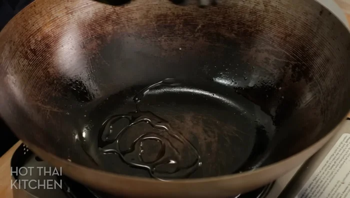 Sear the shrimp (or your chosen protein): Sear the shrimp in a pan until cooked through. Set aside.