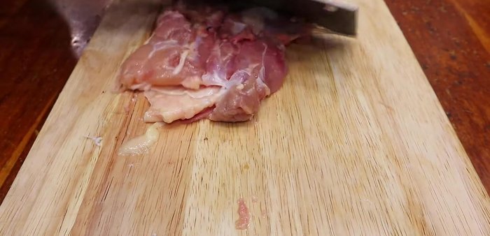 Mince the garlic.
