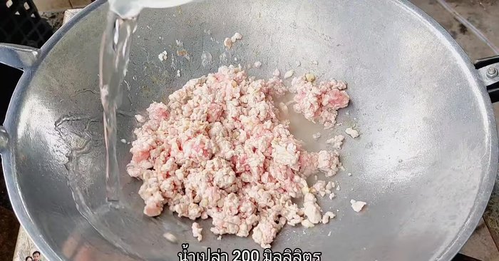 Add water (200ml).