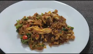 Stir-Fried Glass Noodles with Basil: A Delicious Thai Recipe