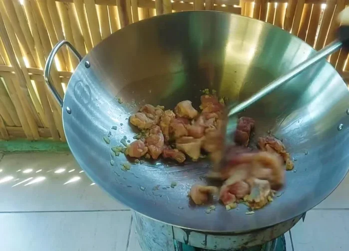 Cut chicken into smaller pieces if desired.