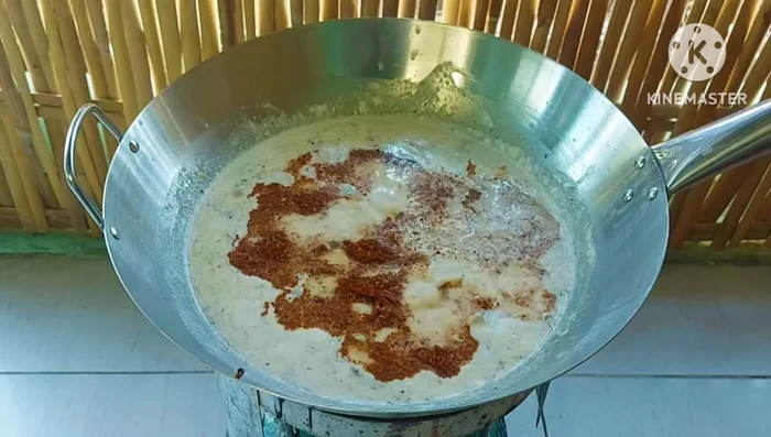 Add chili powder to adjust the spiciness.
