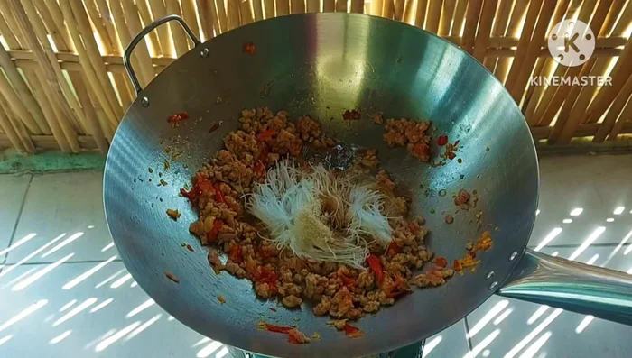 Season with sugar, soy sauce, and oyster sauce.