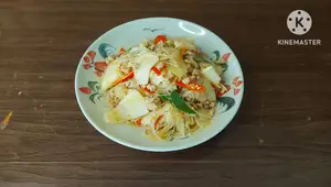 Sour Bamboo Shoot & Glass Noodle Stir-fry - Easy Thai Recipe