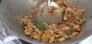 Stir-Fried Chicken with Pickled Bamboo Shoots: Spicy & Delicious Thai Recipe