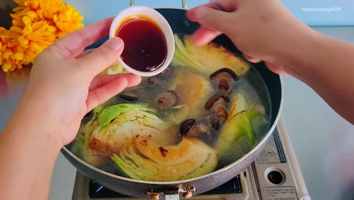 Season: Add light soy sauce, oyster sauce, sweet dark soy sauce, granulated sugar, and dried chili (optional). Adjust seasoning to taste. Add salt if needed.