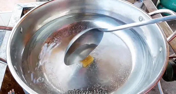 Add 1 pork stock cube and 1 teaspoon of seasoning powder.