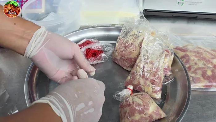 Vacuum seal the sausages.