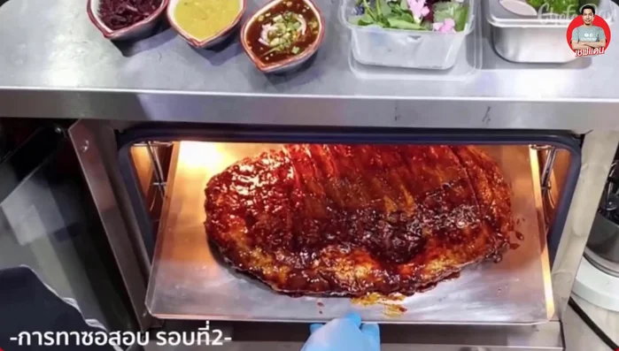 Stew the pork ribs.