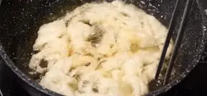 Crispy Rad Na Noodles: A Delicious Thai Street Food Recipe