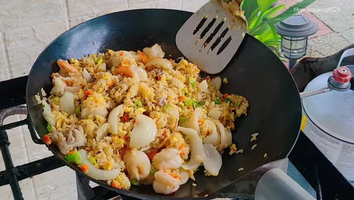 Garnish with spring onions.