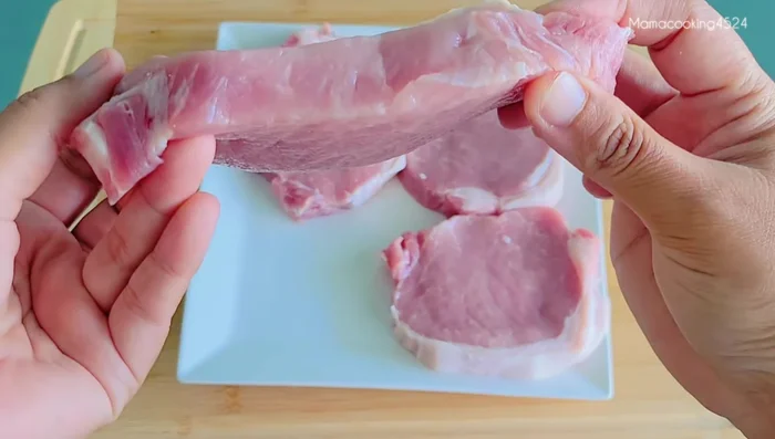 Prepare the pork: Pound the pork cutlets to a thinner consistency. Season with salt and pepper. Let it rest for 10-15 minutes.
