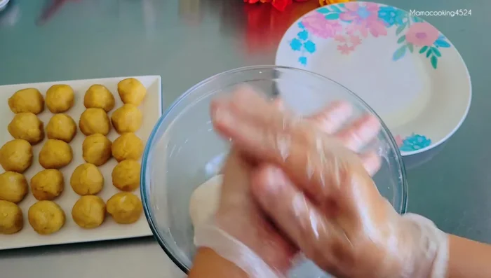 Divide the dough into 20 equal portions (approx. 30-35 grams each).