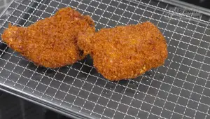 Crispy Tonkatsu Pork Cutlets: A Step-by-Step Guide