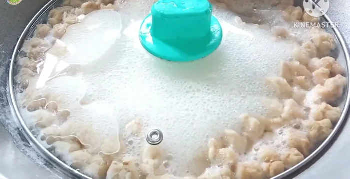 Cover the pot and turn off the heat. Let it sit for 15-20 minutes to allow the soy protein to absorb water and soften.