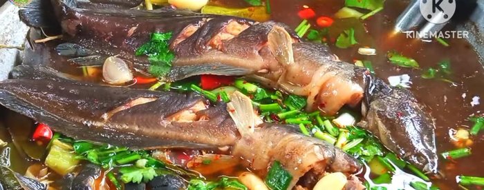Serve hot with steamed rice or Khanom Jeen.