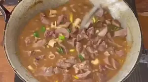 Spicy Pork Offal Stew (Aom Kreuang Nai Moo): A Delicious Thai Recipe