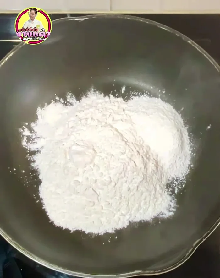 Prepare the dough: Mix rice flour, cassava flour, and tapioca flour. Gradually add water and mix until smooth. Add chives.