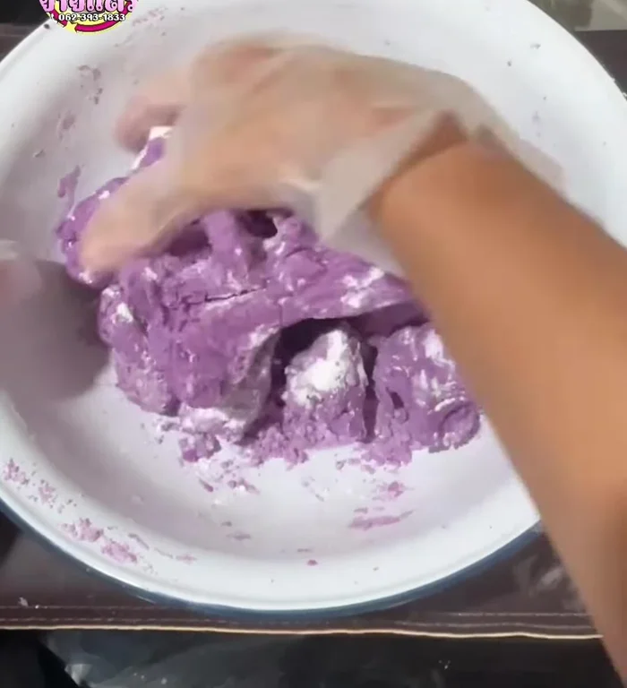 Add baking powder and mix thoroughly. Knead until smooth.