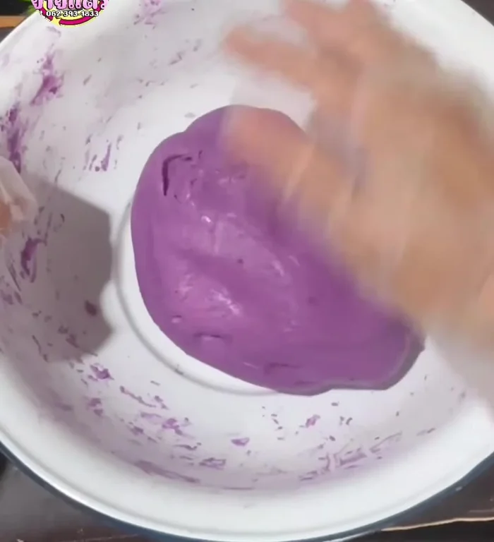 Cover the dough with plastic wrap and let it rest for 30 minutes.