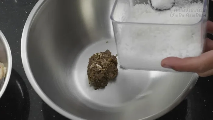 Marinate the chicken: Combine the ground spices with salt, sugar, and a little water. Mix well until the salt and sugar dissolve (134.84). Cut the chicken thighs into pieces, making incisions to allow the marinade to penetrate (164.2). Marinate the chicken for at least 30 minutes to an hour, or preferably overnight (250.56).