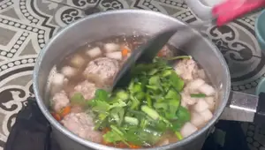 Delicious Boiled Radish with Pork: A Simple Recipe