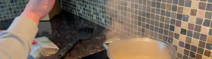 Let the noodles stand for 3 minutes.