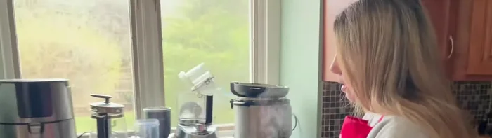 Drain the noodles in a colander.