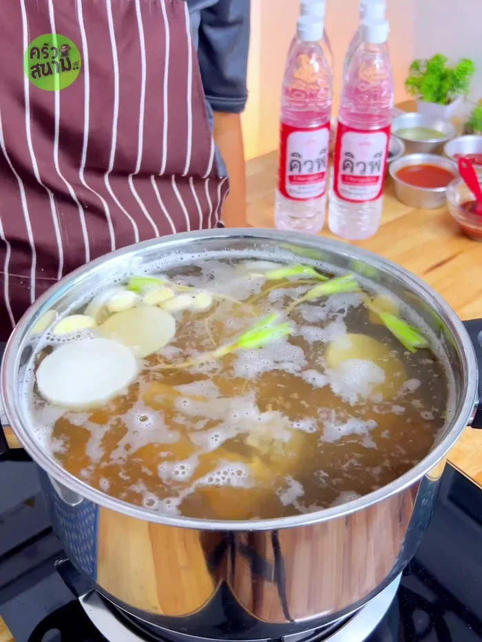 Simmer the soup over low heat with the lid slightly open for 1 hour.