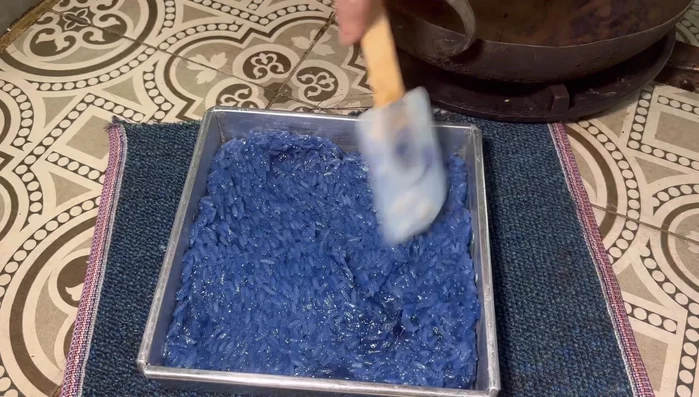 Let the rice cool completely.