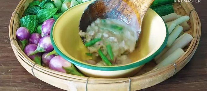 Serve hot with rice and vegetables.