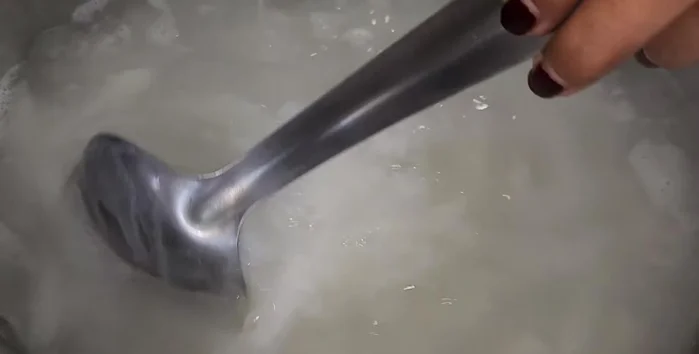 Remove liver and heart after 30 minutes of simmering.