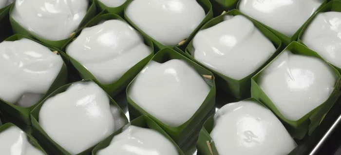 Let cool and set: Allow the dumplings to cool completely. The mixture will thicken as it cools.