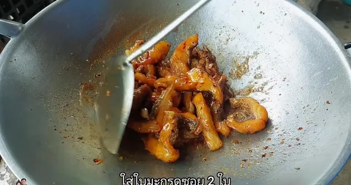 Add 2 sliced kaffir lime leaves to enhance the aroma and flavor.