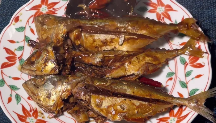 Serve with rice or rice soup.