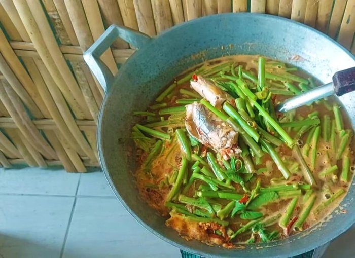 Serve hot.