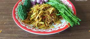 Spicy Green Mango Salad with Grilled Fish: A Thai Recipe
