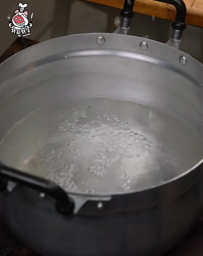 Boil bamboo shoots in salted water until tender. Drain and set aside.