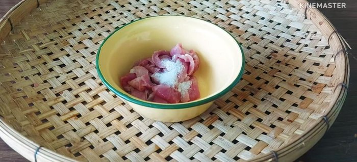 Marinate the pork with sugar, seasoning, egg (optional), and baking soda (or baking powder). Marinate for at least 30 minutes, or overnight for best results.