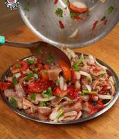 Spicy Pork Ear Salad Recipe (Yam Hu Moo): A Quick & Easy Guide