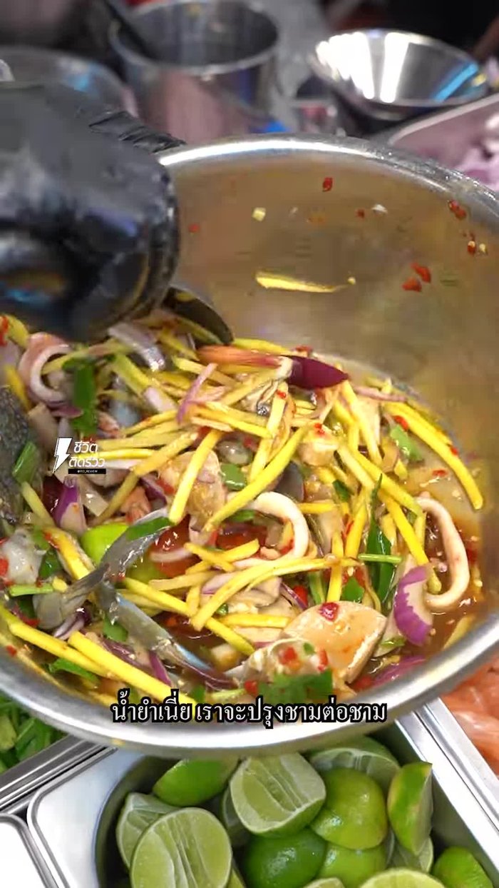 Prepare the sauce bowl by bowl for each dish. The sauce should be sour first, then sweet, and finally salty.