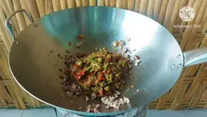 Delicious Pork & Vegetable Soup: A Simple Thai Recipe