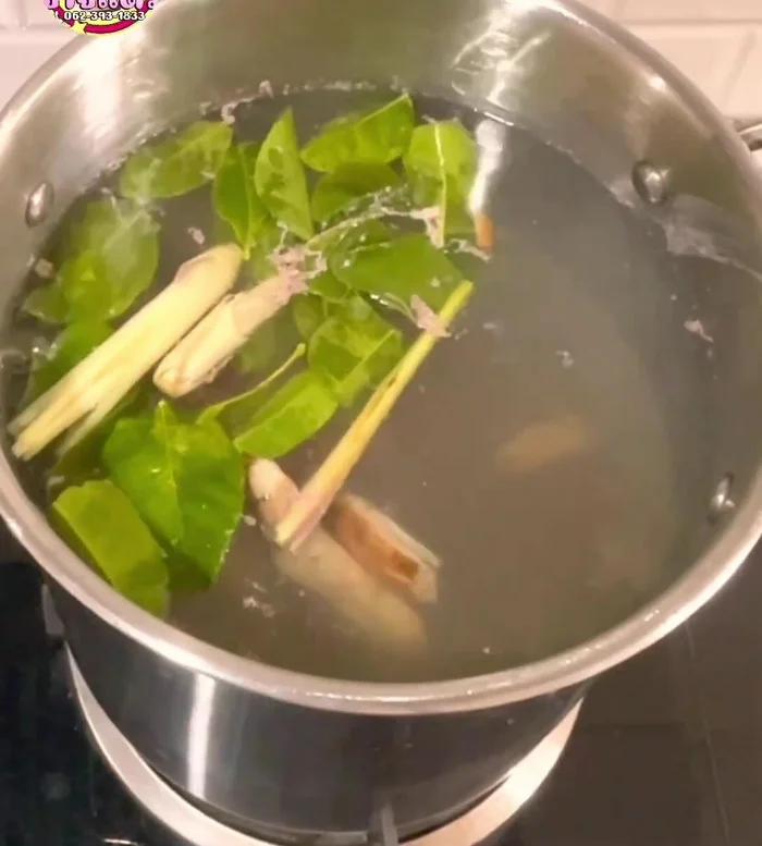 Add 1/2 tablespoon of baking soda to the pot.