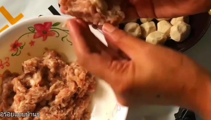If using, form the seasoned minced pork into meatballs. Otherwise, proceed to the next step.