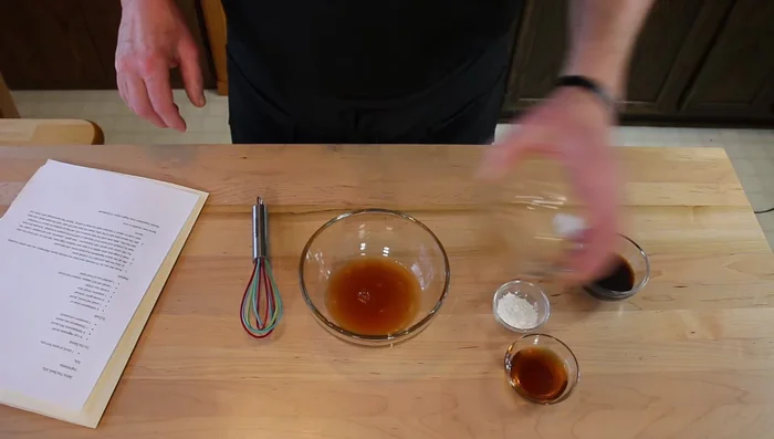 Make the sauce: In a bowl, combine vegetable broth, fish sauce, soy sauce, and corn starch. Stir well.